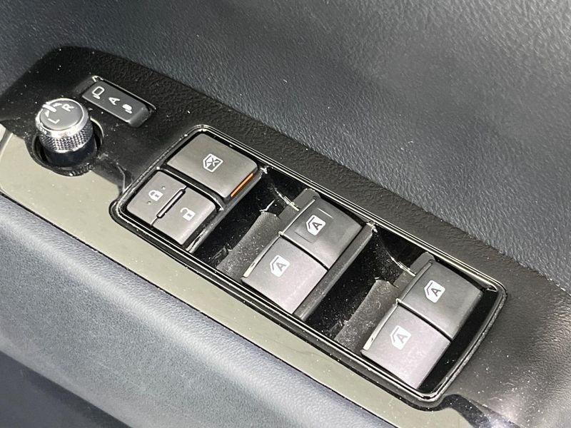 2018 Toyota Vellfire DBA-AGH30W (UW-6aadfbb32402a)[4]