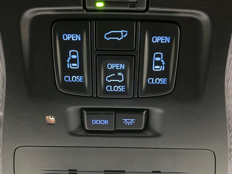 2023 Toyota Alphard 3BA-AGH30W (UW-6aadfbc147a1c)[29]
