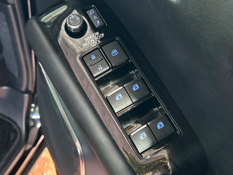 2020 Toyota Alphard 3BA-AGH30W (UW-6aadfbc498942)[16]