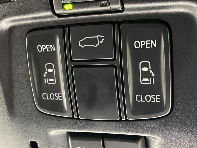 2022 Toyota Alphard 3BA-AGH35W (UW-6aadfbc86a5cf)[12]