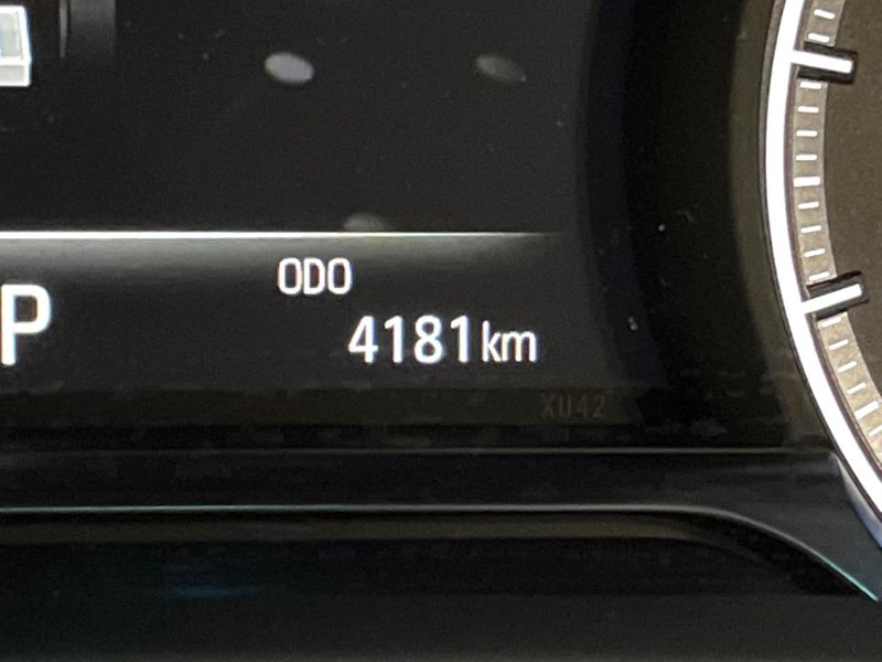 2022 Toyota Harrier Hybrid 6AA-AXUH80 (UW-6aadfbf04e0fe)[2]