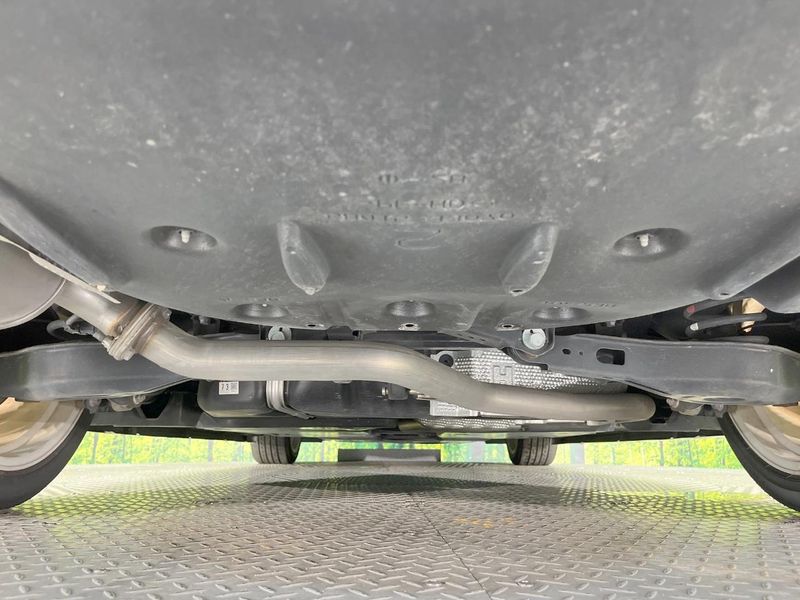 2017 Toyota Camry DAA-AXVH70 (UW-6aadfbfbc04c1)[24]