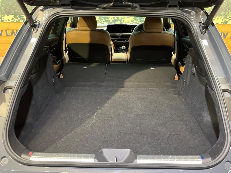2024 Toyota Crown Sports 6AA-AZSH36W (UW-6aadfc0e318dc)[16]