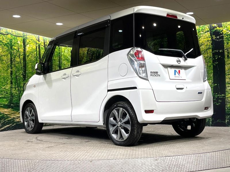 2015 Nissan DAYZ ROOX DBA-B21A (UW-6aadfc159a860)[4]