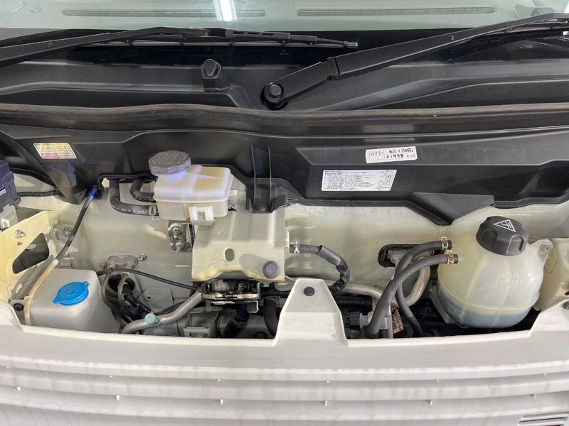 2020 Nissan NV100 Clipper Van HBD-DR17V (UW-6aadfc7892fe6)[4]
