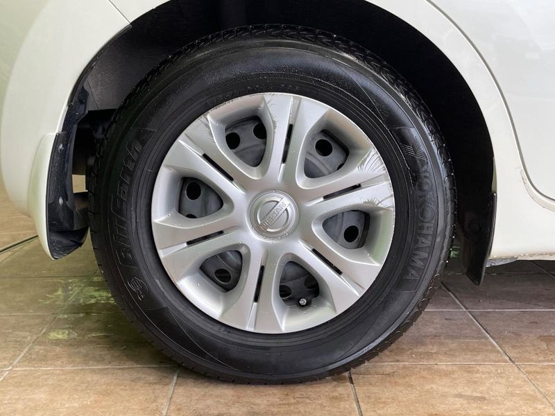 2013 Nissan Note DBA-E12 (UW-6aadfc7def679)[27]