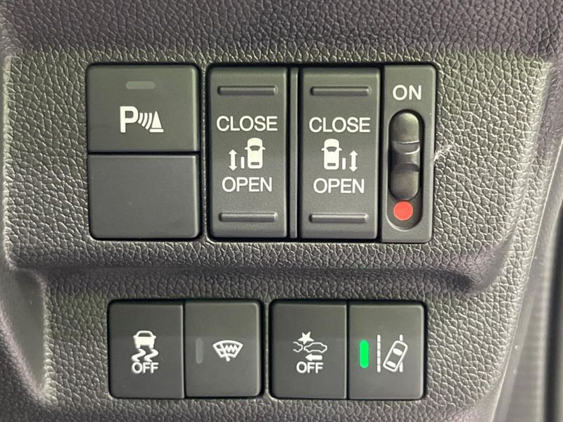 2019 Honda Freed 6BA-GB5 (UW-6aadfc9d5e604)[20]