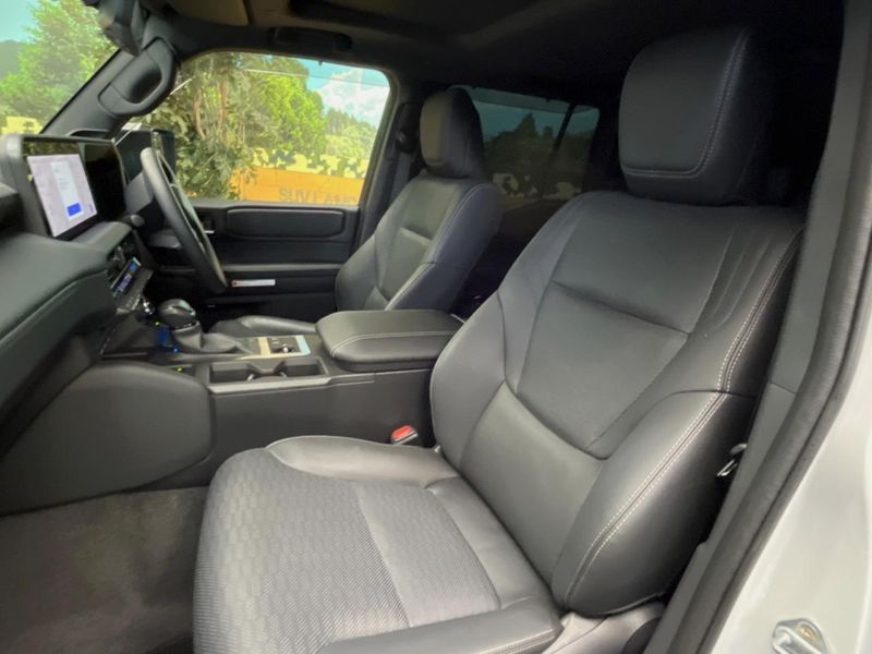 2024 Toyota Land Cruiser 250 3DA-GDJ250W (UW-6aadfcaab8831)[13]