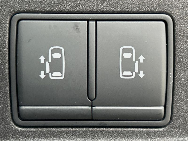2018 Nissan Serena DAA-GFC27 (UW-6aadfcb4327a1)[24]