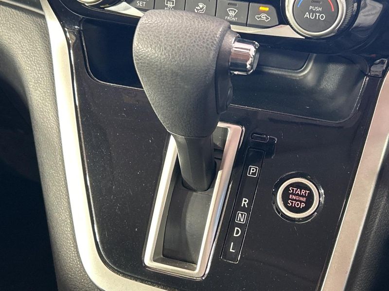 2018 Nissan Serena DAA-GFC27 (UW-6aadfcb46d062)[27]