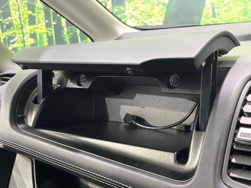 2017 Nissan Serena DAA-GFNC27 (UW-6aadfcbf4c914)[22]
