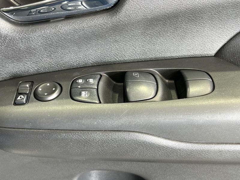 2017 Nissan Serena DAA-GFNC27 (UW-6aadfcbf4c914)[15]