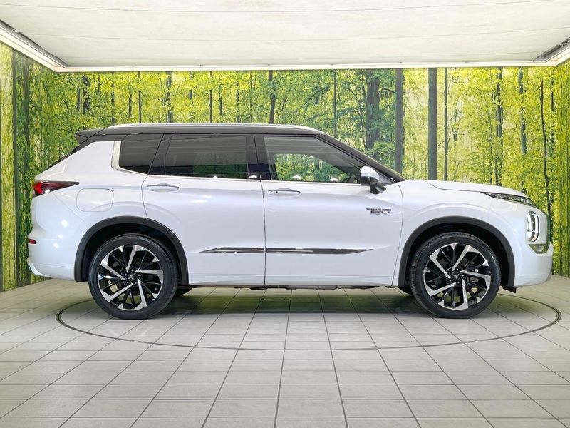 2022 Mitsubishi OUTLANDER PHEV 5LA-GN0W (UW-6aadfcc6ed64d)[17]