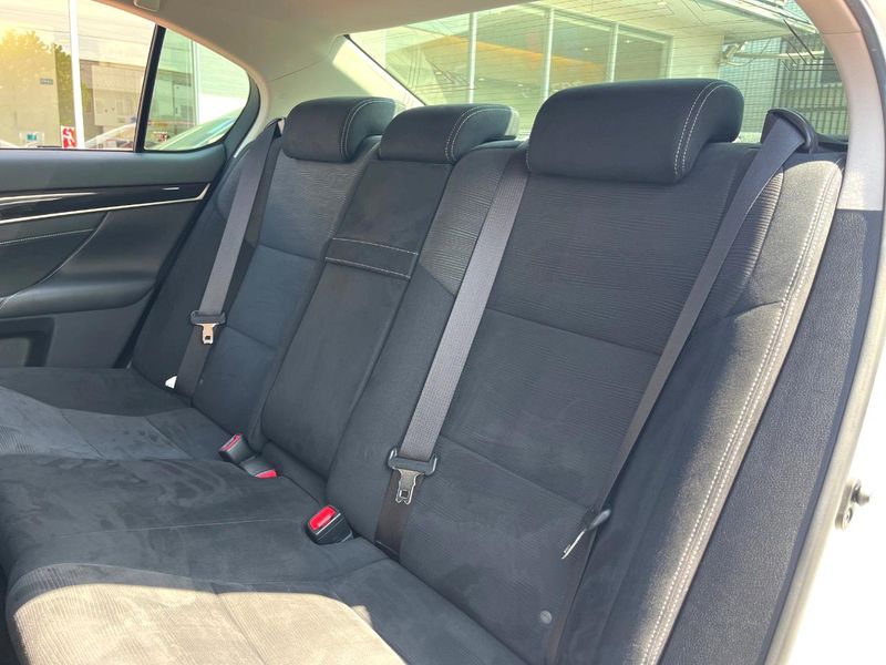 2012 Lexus GS DBA-GRL11 (UW-6aadfcd6ef1c5)[29]