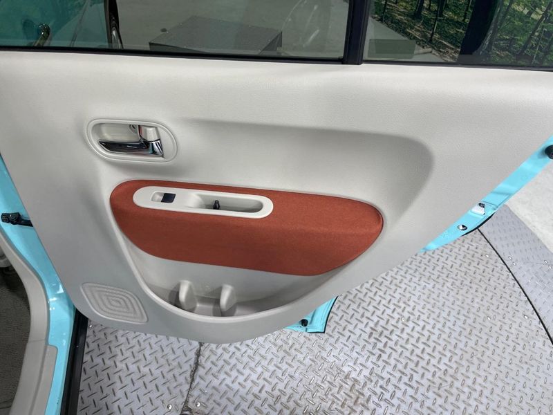 2022 Suzuki ALTO Lapin 5BA-HE33S (UW-6aadfd0574e84)[26]