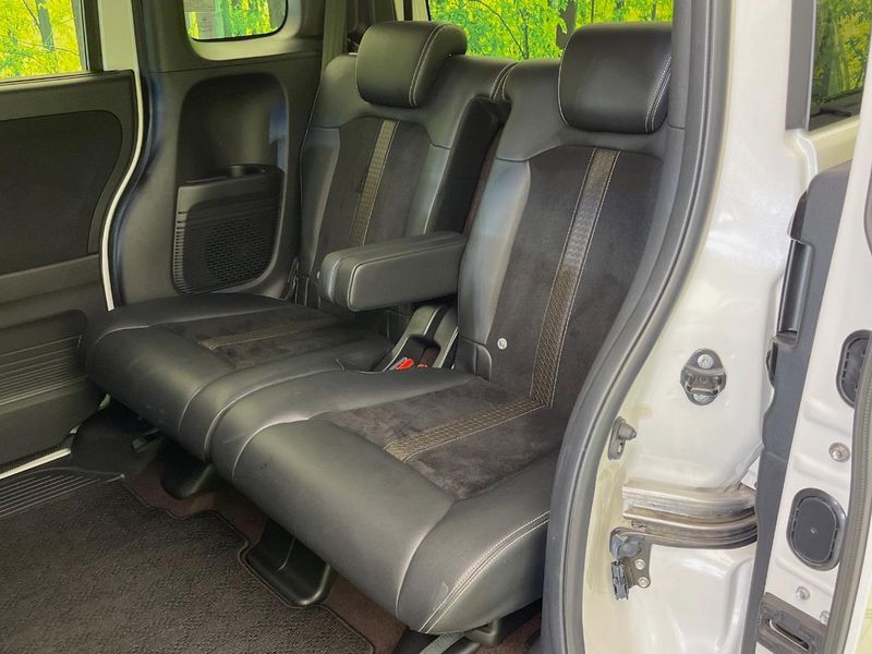 2019 Honda N-BOX CUSTOM DBA-JF3 (UW-6aadfd506f81a)[15]