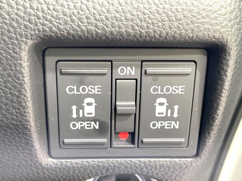 2023 Honda N-BOX CUSTOM 6BA-JF3 (UW-6aadfd576a872)[14]