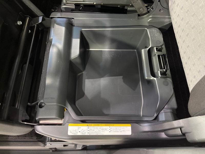 2017 Daihatsu Wake DBA-LA710S (UW-6aadfdf20572c)[9]