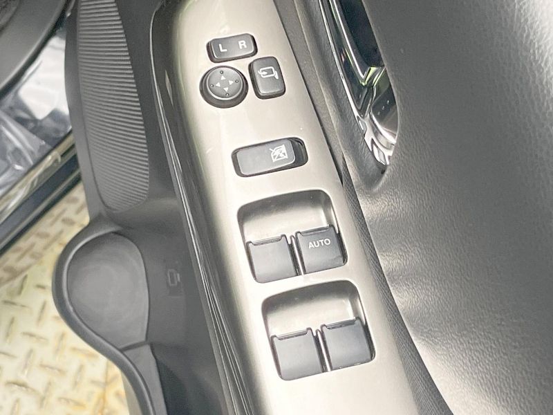 2017 Suzuki Spacia Custom Z DAA-MK42S (UW-6aadfe5240137)[20]