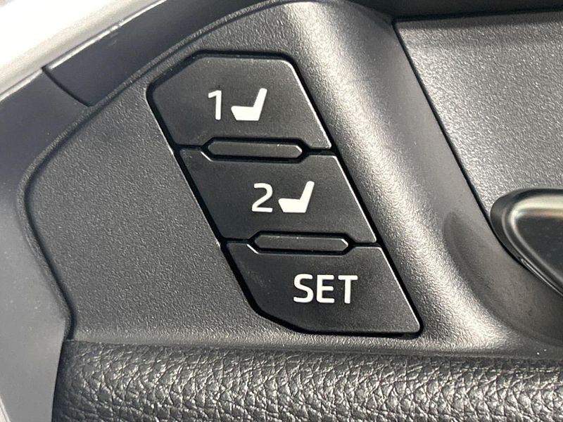2019 Toyota RAV4 6BA-MXAA54 (UW-6aadfe9fb4d43)[18]