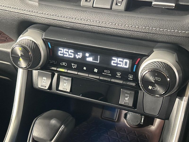 2019 Toyota RAV4 6BA-MXAA54 (UW-6aadfe9fb4d43)[28]