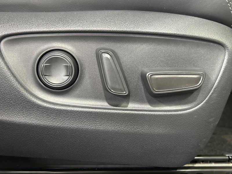 2019 Toyota RAV4 6BA-MXAA54 (UW-6aadfe9fb4d43)[19]
