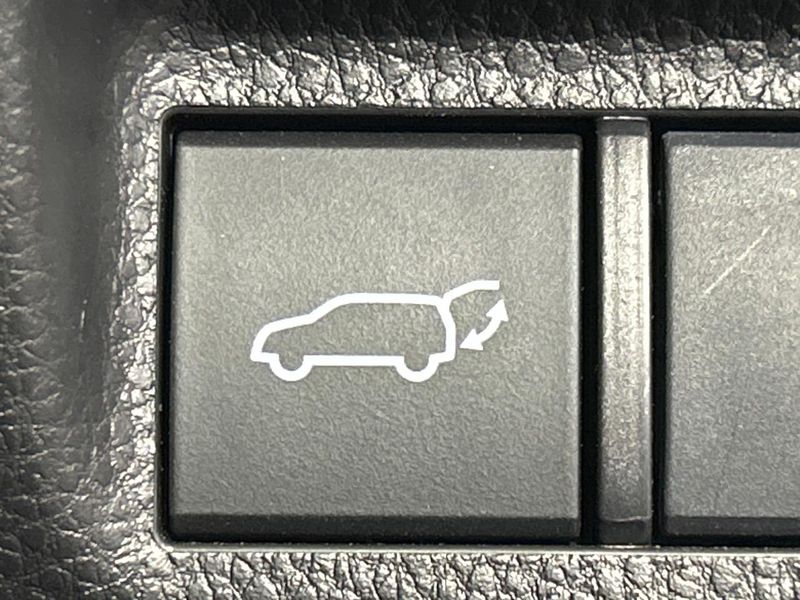 2019 Toyota RAV4 6BA-MXAA54 (UW-6aadfe9fb4d43)[22]