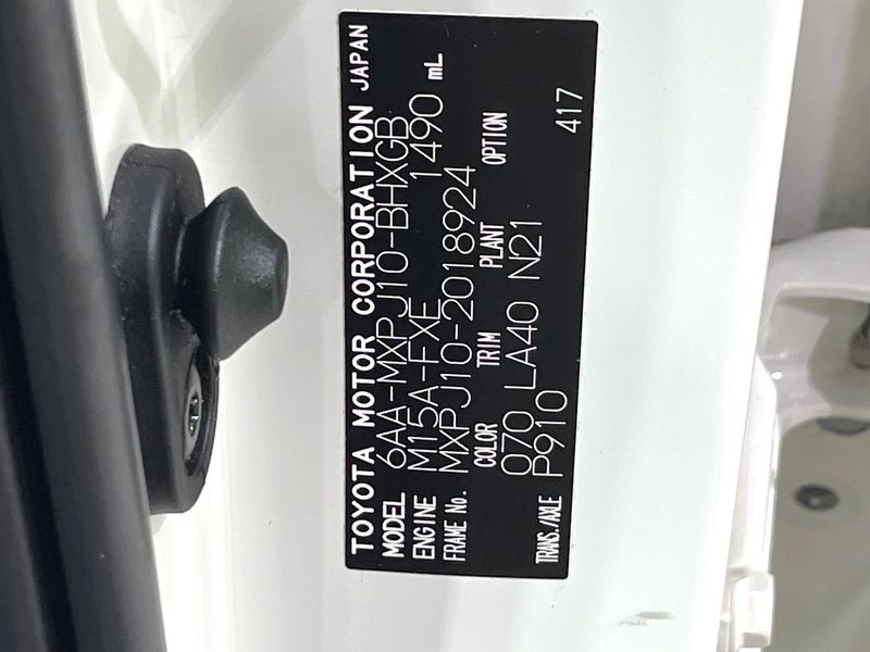 2021 Toyota Yaris Cross 6AA-MXPJ10 (UW-6aadfeb19a314)[1]