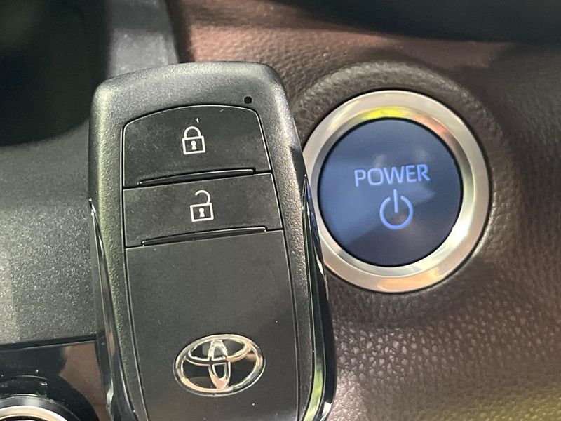 2022 Toyota Yaris Cross 6AA-MXPJ15 (UW-6aadfebd85e48)[20]