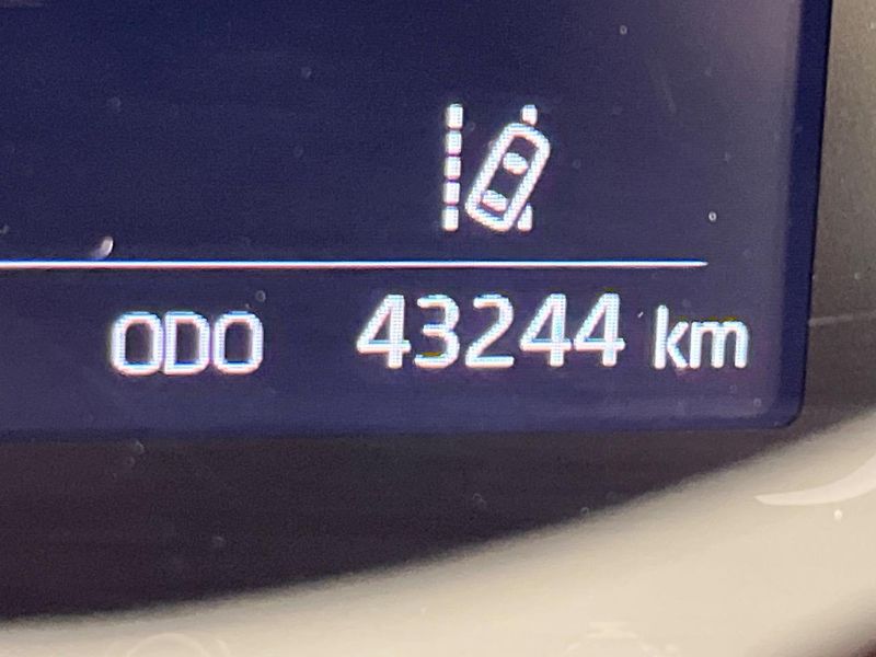 2022 Toyota Aqua 6AA-MXPK11 (UW-6aadfebff336c)[2]