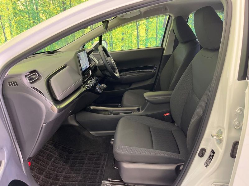 2022 Toyota Aqua 6AA-MXPK11 (UW-6aadfebff336c)[11]