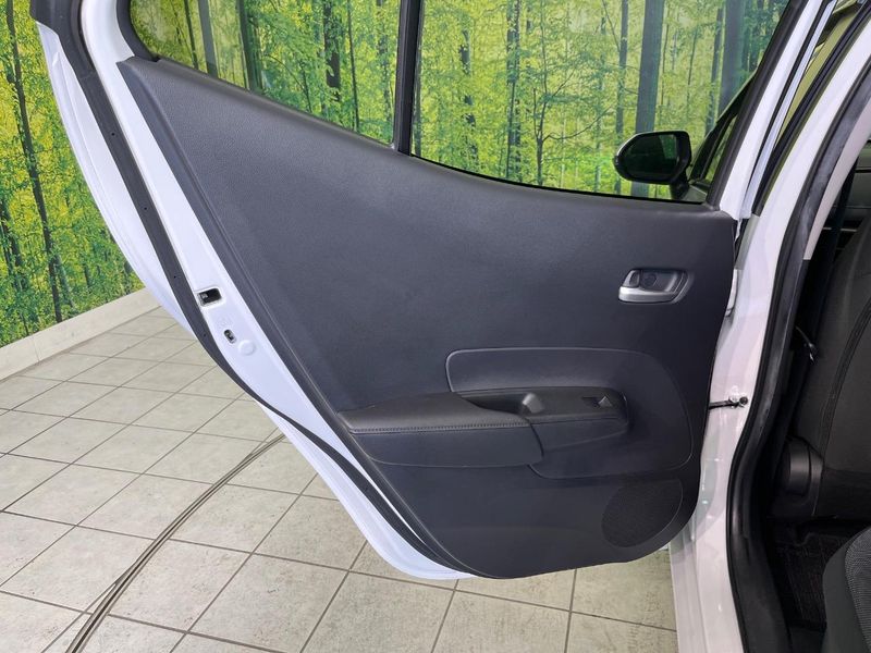 2022 Toyota Aqua 6AA-MXPK11 (UW-6aadfebff336c)[7]