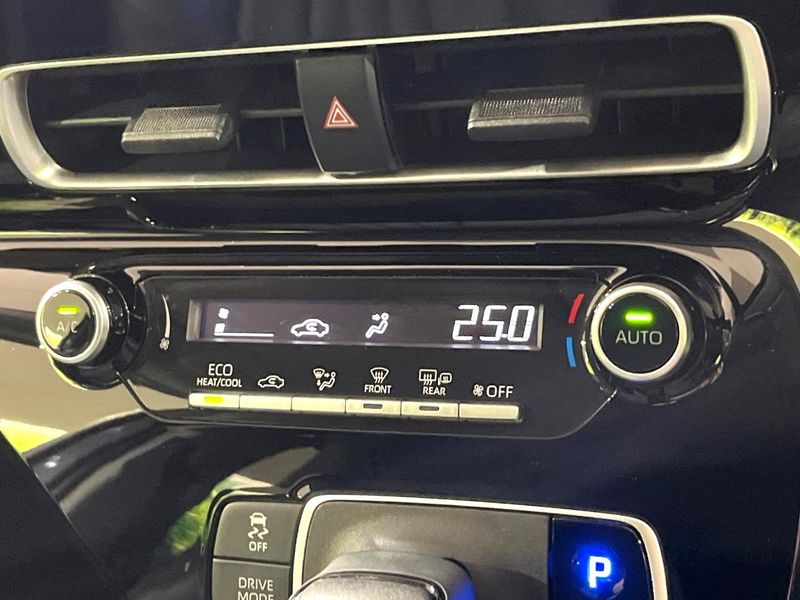 2022 Toyota Aqua 6AA-MXPK11 (UW-6aadfec106ccf)[10]