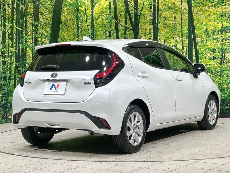 2023 Toyota Aqua 6AA-MXPK11 (UW-6aadfec16375d)[17]