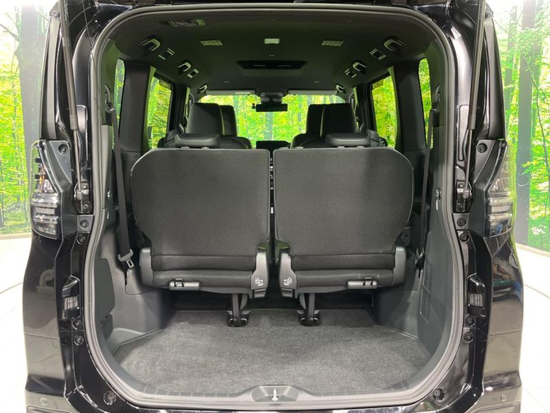 2024 Toyota Voxy 6BA-MZRA90W (UW-6aadfef479a91)[14]