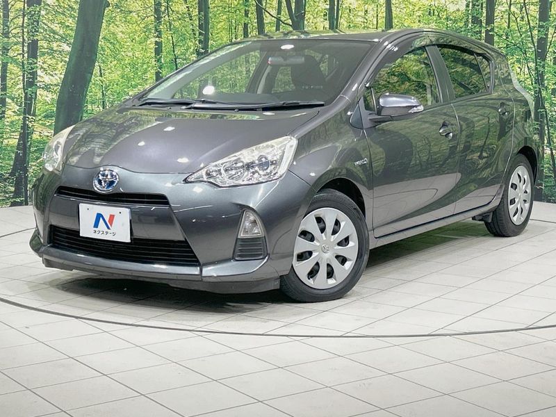 2014 Toyota Aqua DAA-NHP10 (UW-6aadfefecec15)[0]