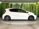2014 Toyota Aqua DAA-NHP10 (UW-6aadfeff4dfe2)[17]