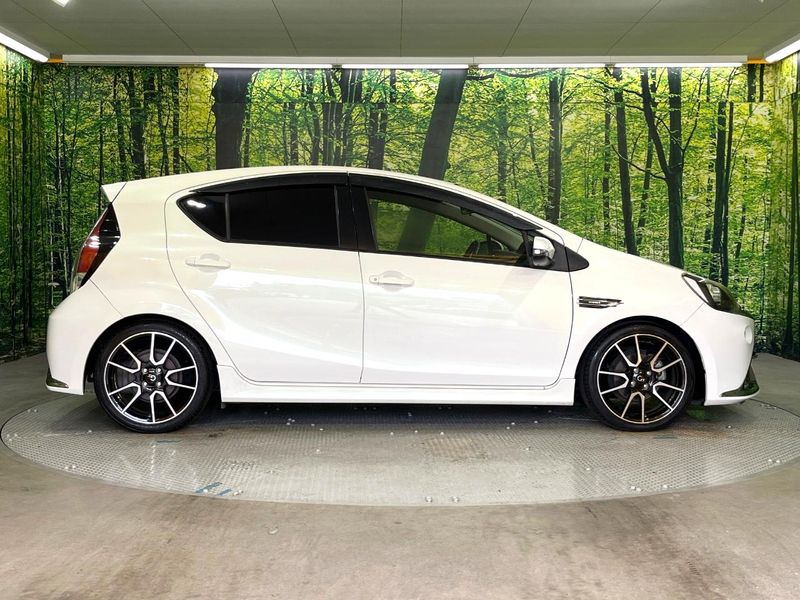 2014 Toyota Aqua DAA-NHP10 (UW-6aadfeff4dfe2)[17]