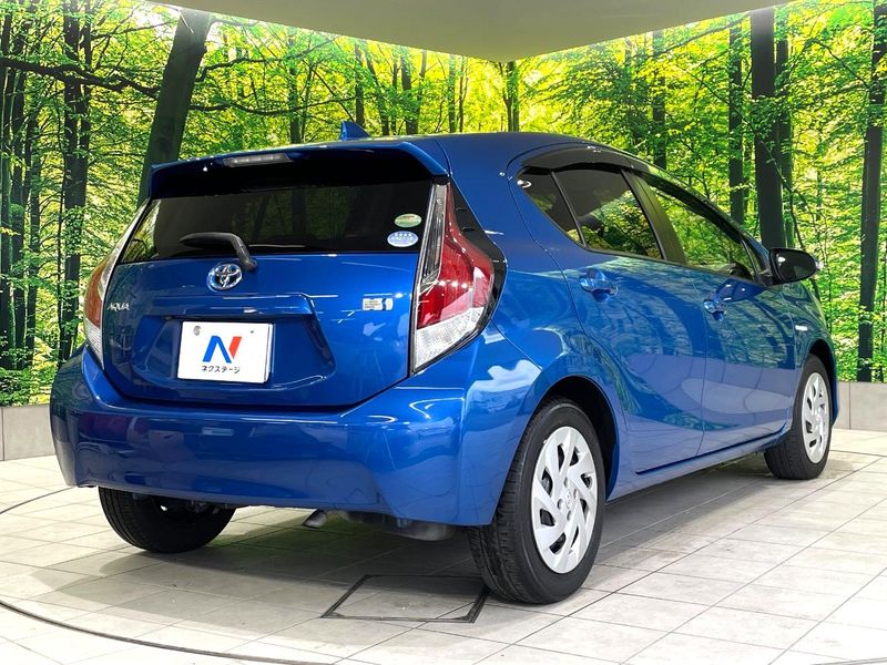 2016 Toyota Aqua DAA-NHP10 (UW-6aadff022bf57)[20]