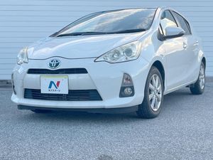 2014 Toyota Aqua DAA-NHP10