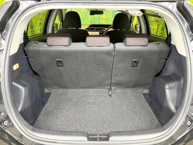 2015 Toyota Aqua DAA-NHP10 (UW-6aadff0837f97)[10]