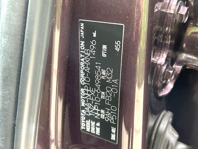 2016 Toyota Aqua DAA-NHP10 (UW-6aadff0938f3d)[1]