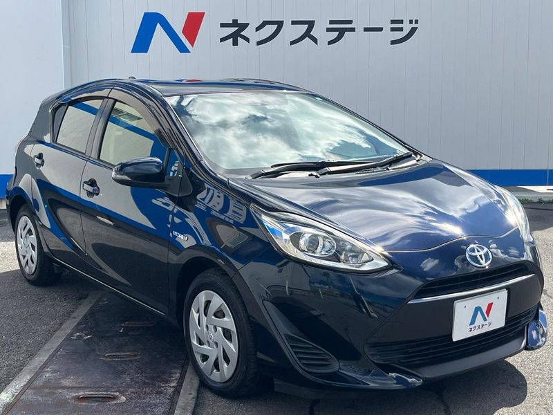 2017 Toyota Aqua DAA-NHP10 (UW-6aadff0b43412)[22]