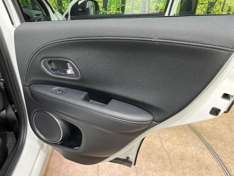 2016 Honda Vezel DAA-RU3 (UW-6aadff3adb1f1)[14]