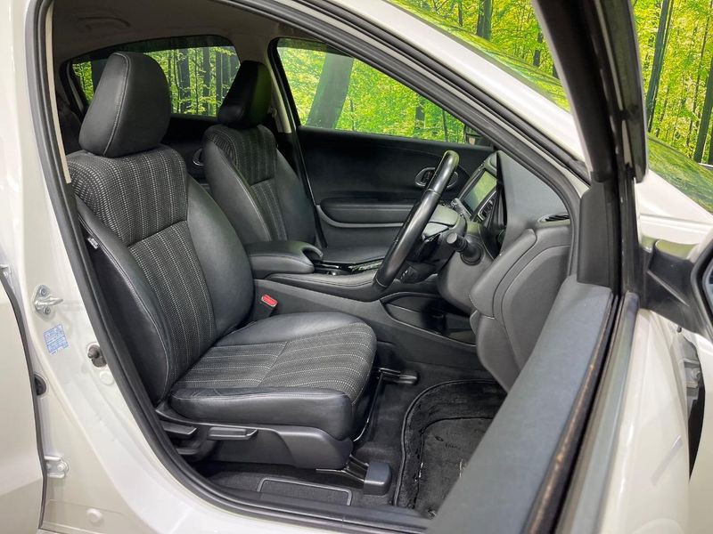2016 Honda Vezel DAA-RU3 (UW-6aadff3adb1f1)[17]