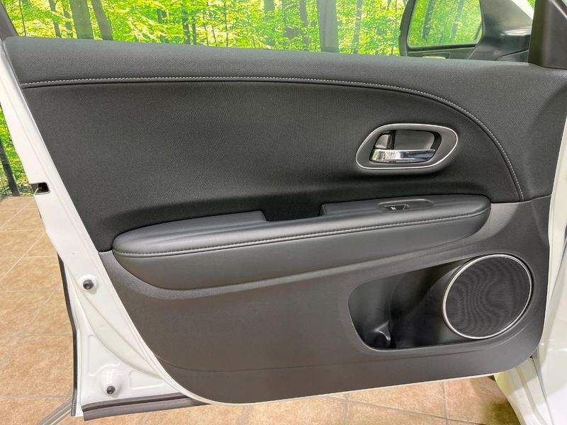 2016 Honda Vezel DAA-RU3 (UW-6aadff3adb1f1)[19]
