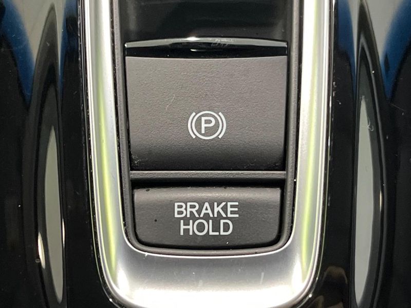 2016 Honda Vezel DAA-RU3 (UW-6aadff3b4821c)[14]