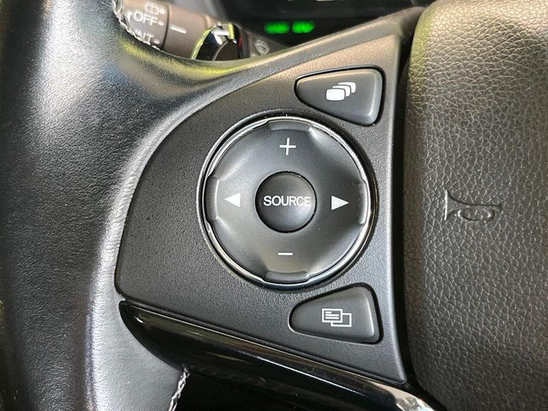 2016 Honda Vezel DAA-RU3 (UW-6aadff3b4821c)[22]