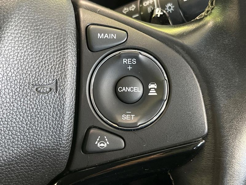 2016 Honda Vezel DAA-RU3 (UW-6aadff3b4821c)[23]