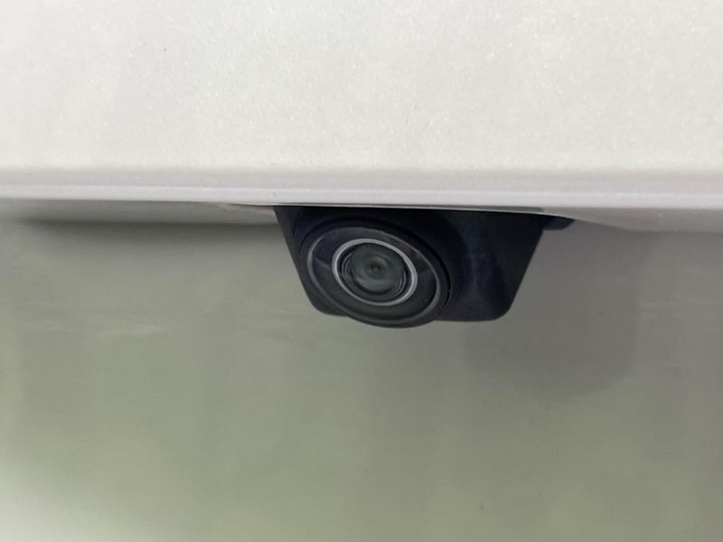 2018 Nissan Note DAA-SNE12 (UW-6aadff6d80901)[7]